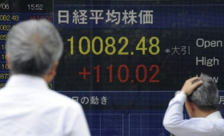 No Japão, o índice Nikkei, de Tóquio, caiu 0,56%, a 28.906,88 pontos