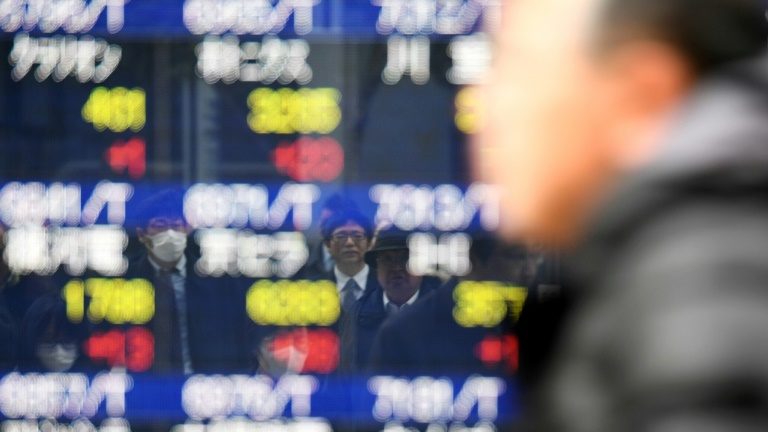 O índice japonês Nikkei subiu 1,07% em Tóquio hoje, a 27.001,98 pontos