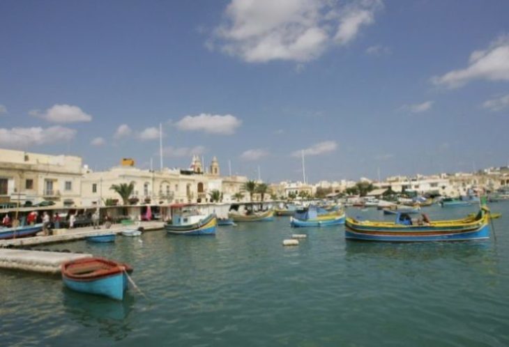 Pequena vila de pescadores, nas proximidades da capital de Malta, Valletta