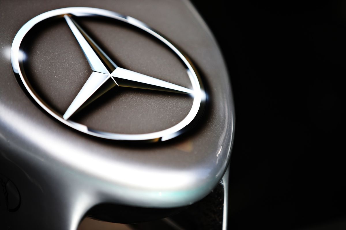 A Mercedes-Benz tem fábricas em São Bernardo do Campo (SP), Iracemápolis (SP) e Juiz de Fora (MG)