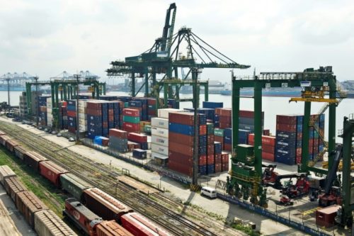 As importações registraram queda de 9,7% em 2020, ocasionada pela demanda interna menor