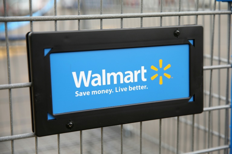(Arquivo) Foto tirada em 14 de agosto de 2013 mostra o logo do Walmart em Chicago - GETTY IMAGES NORTH AMERICA/AFP/Arquivos