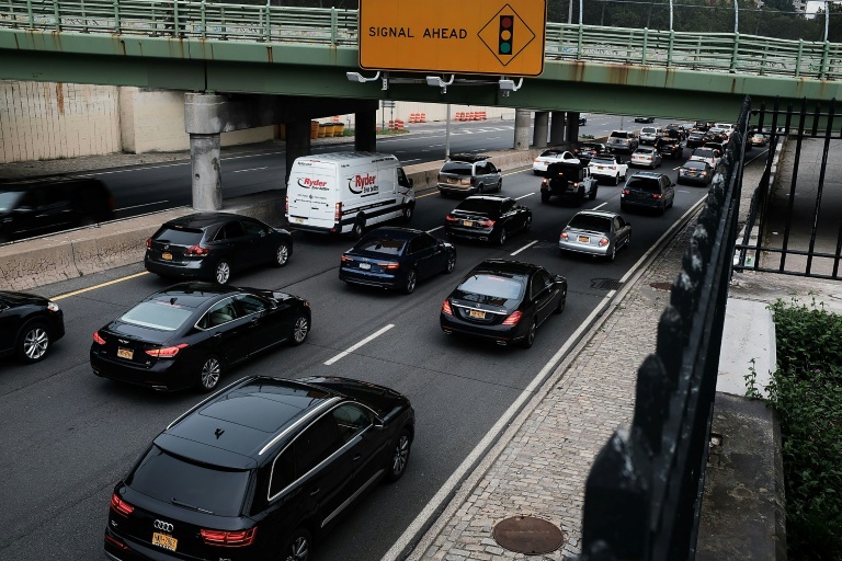 Uma pesquisa encomendada por Uber e Lyft analisou o trânsito de um mês, e concluiu que os serviços ainda não são responsáveis pela diminuição do tráfego