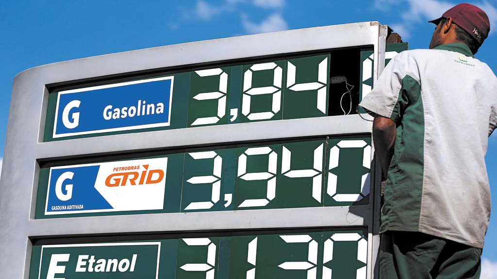 Gasolina: preço médio de revenda da gasolina C acumula queda de 17,11% em 16 semanas consecutivas de baixa