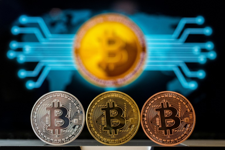 A mais famosa criptomoeda do mundo, o Bitcoin chegou a valer mais de US$ 18 mil por unidade, mas perdeu 76% de seu valor de mercado desde 2017