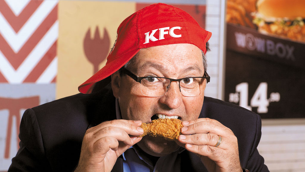 A rede Popeyes entra no mercado de fast-food de frango no Brasil e vai investir R$ 1 bilhão na abertura de 300 restaurantes. Como o KFC vai reagir?