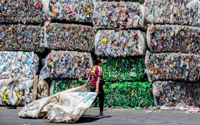 Centro de reciclagem de garrafas de plástico La Sylvia, em Barva, na província de Heredia, na Costa Rica, em 20 de junho de 2018 - AFP