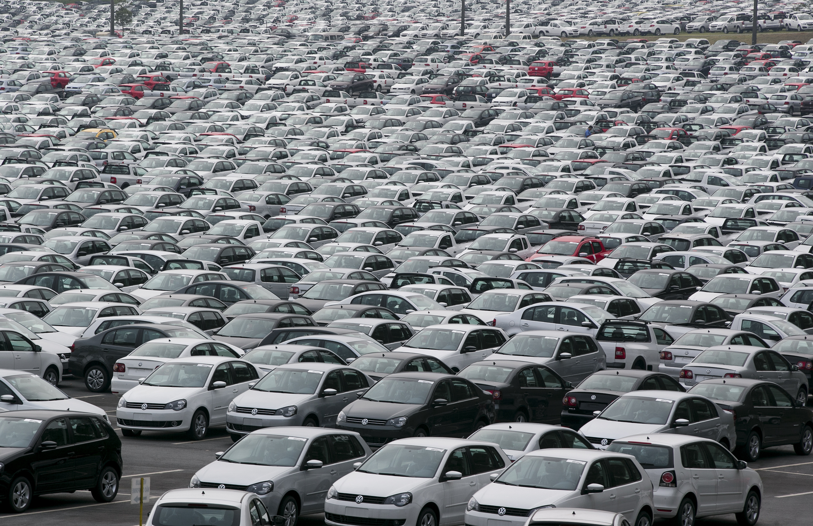 Segundo relatório, a indústria automobilística irá atingir seu limite em 2023, quando a produção anual de carros atingirá marca de 111 milhões