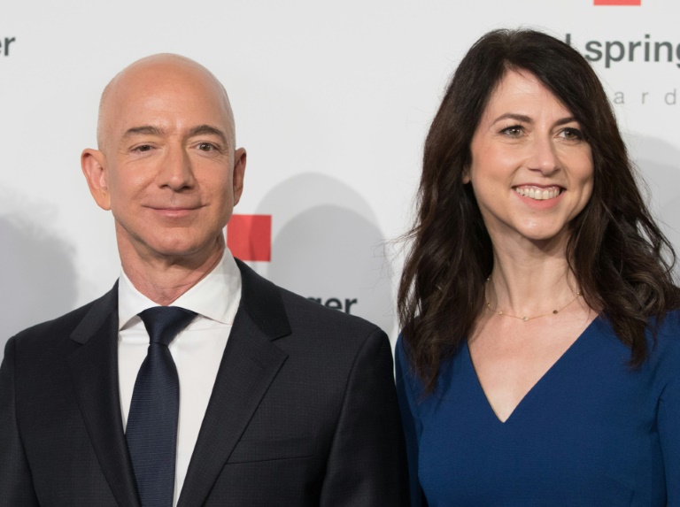 O CEO da Amazon, Jeff Bezos, e sua ex-esposa, MacKenzie Scott, ambos homem e mulher mais ricos do mundo