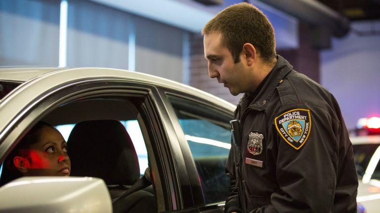 A porta-voz da polícia disse que a divulgação da localização das blitz por Waze pode configurar uma quebra na lei de Nova York de direção intoxicada