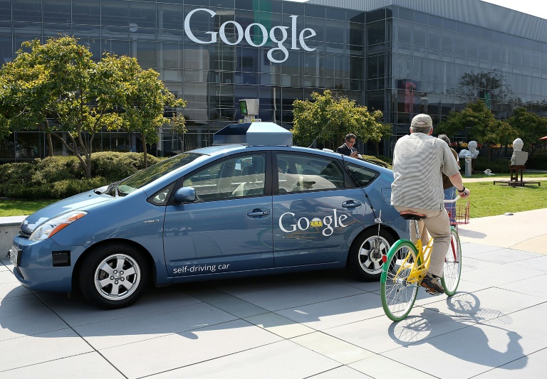 Carro autônomo diante da sede do Google em Mountain View, Califórnia, em 20 de março de 2019