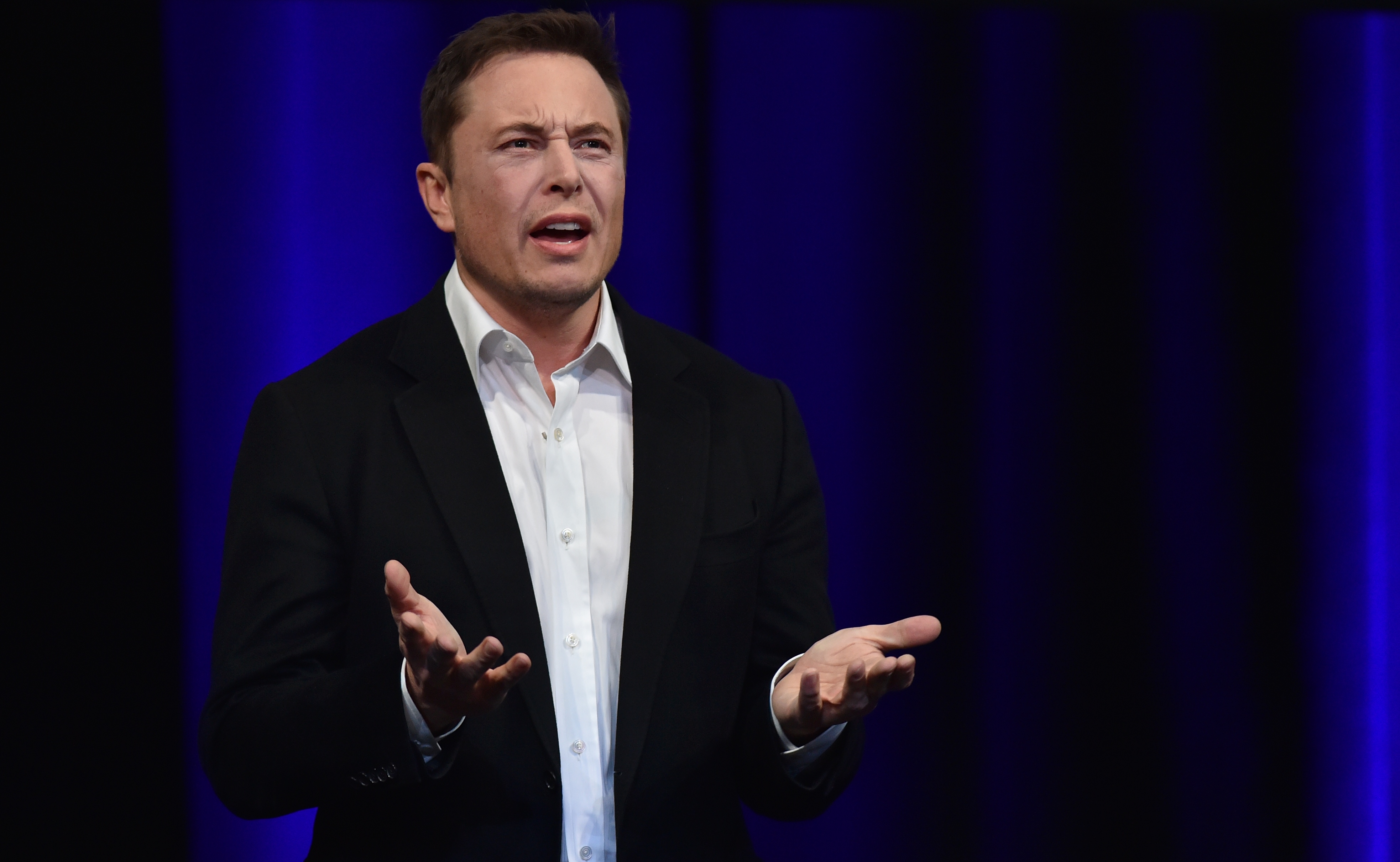 A intenção do governo brasileiro em trazer a Tesla de Elon Musk para o Brasil conta com o atrativo de um projeto de lei que prevê isenção tributária aos veículos elétricos produzidos aqui