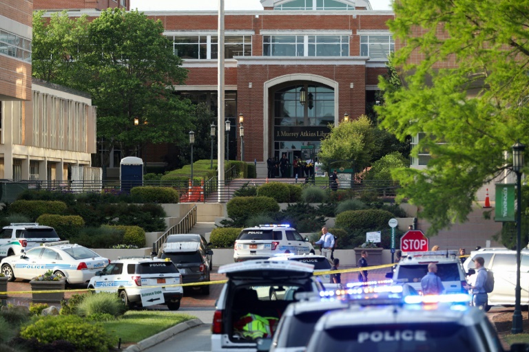Estudante é detido após tiroteio em universidade dos EUA - ISTOÉ