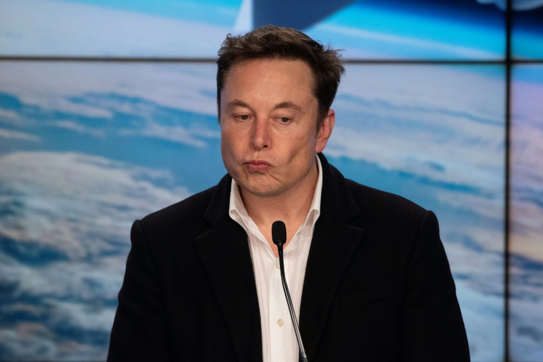 Hoje um dos homens mais ricos do mundo, Elon Musk sofreu no início da Tesla e isso perdurou até meados de 2019