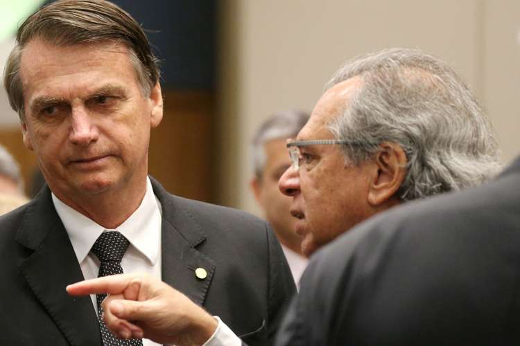 O presidente Jair Bolsonaro e o ministro da Economia, Paulo Guedes