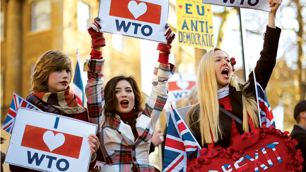 Integração limitada: em protestos contra a saída do Reino Unido da União Europeia (Brexit), manifestantes exaltam a OMC. Por todo mundo, a integração tem diminuido