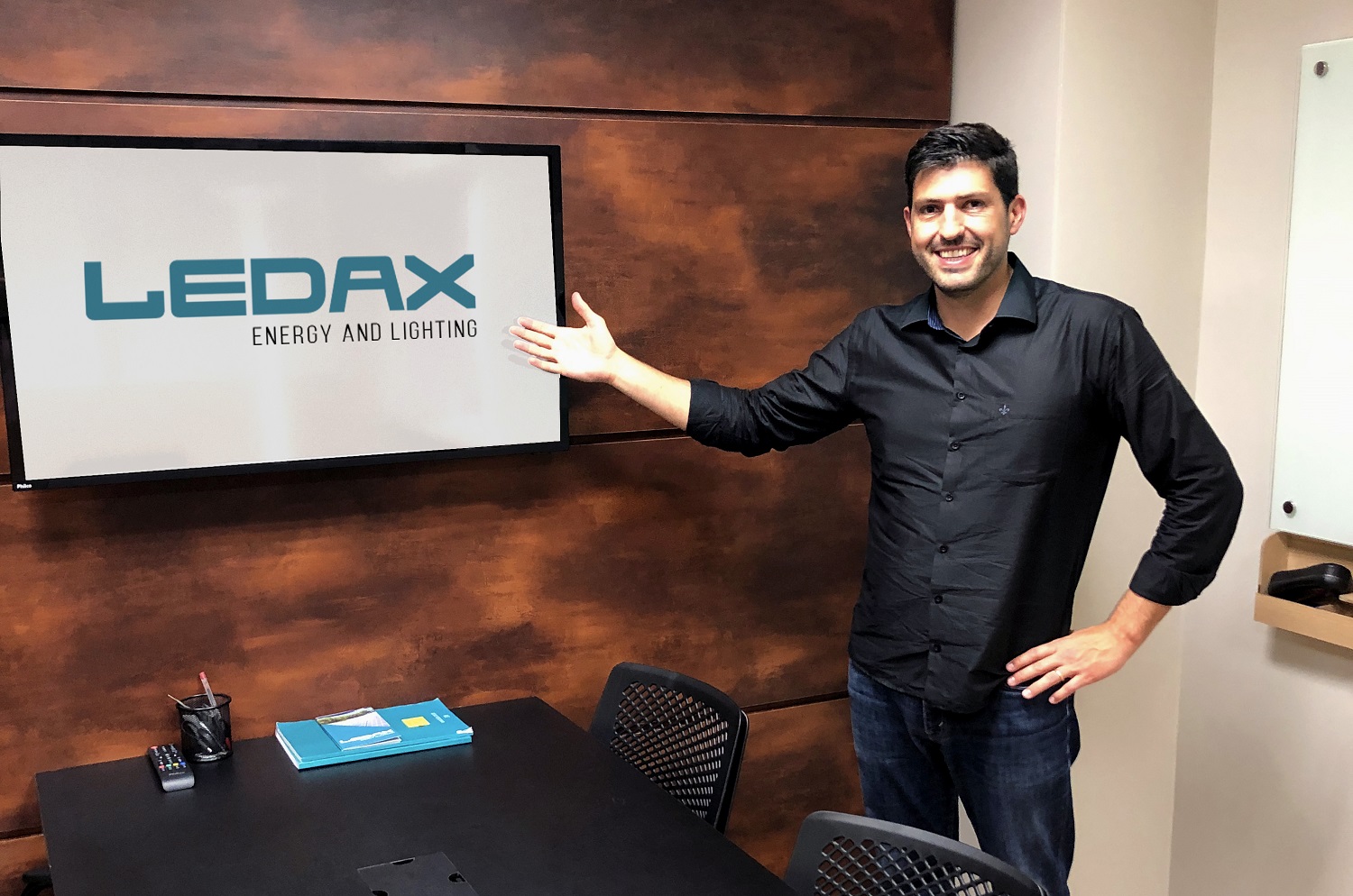 Conheça a Ledax, fabricante de lâmpadas LED que, agora, aposta na energia solar para o segmento de pequenas e médias empresas