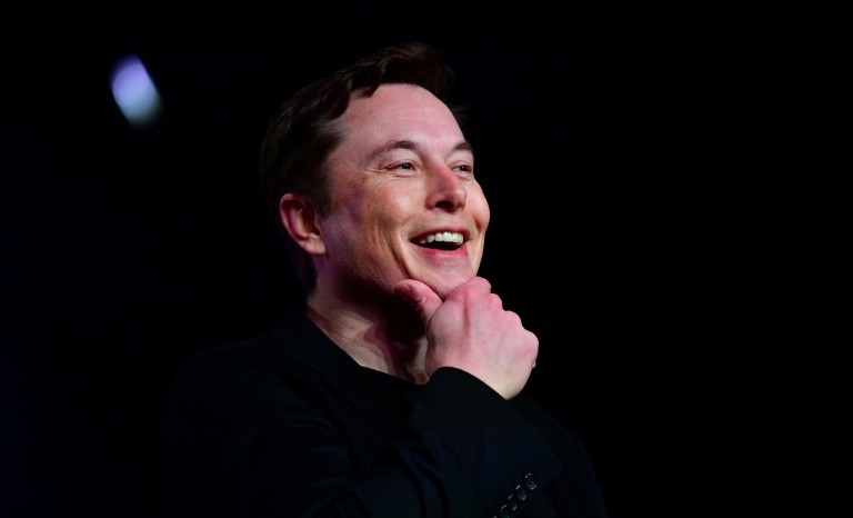 Escalada de sucesso da Tesla pode fazer de Elon Musk o homem com os maiores rendimentos do mundo até o fim do ano bilionário