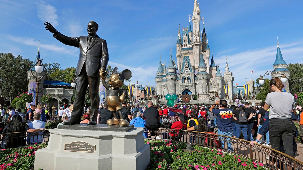 As operações da Disney em solo norte-americano não deverão sofrer com o vírus, uma vez que poucos chineses visitam os parques da companhia