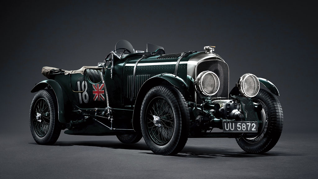 Agora a Bentley anunciou 12 réplicas do famoso carro de corrida, que será fabricado por uma equipe de especialistas da divisão de carrocerias da marca