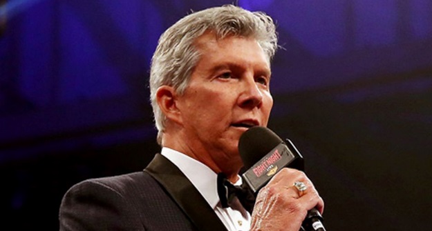 Buffer começou sua carreira como locutor de ringues em 1982