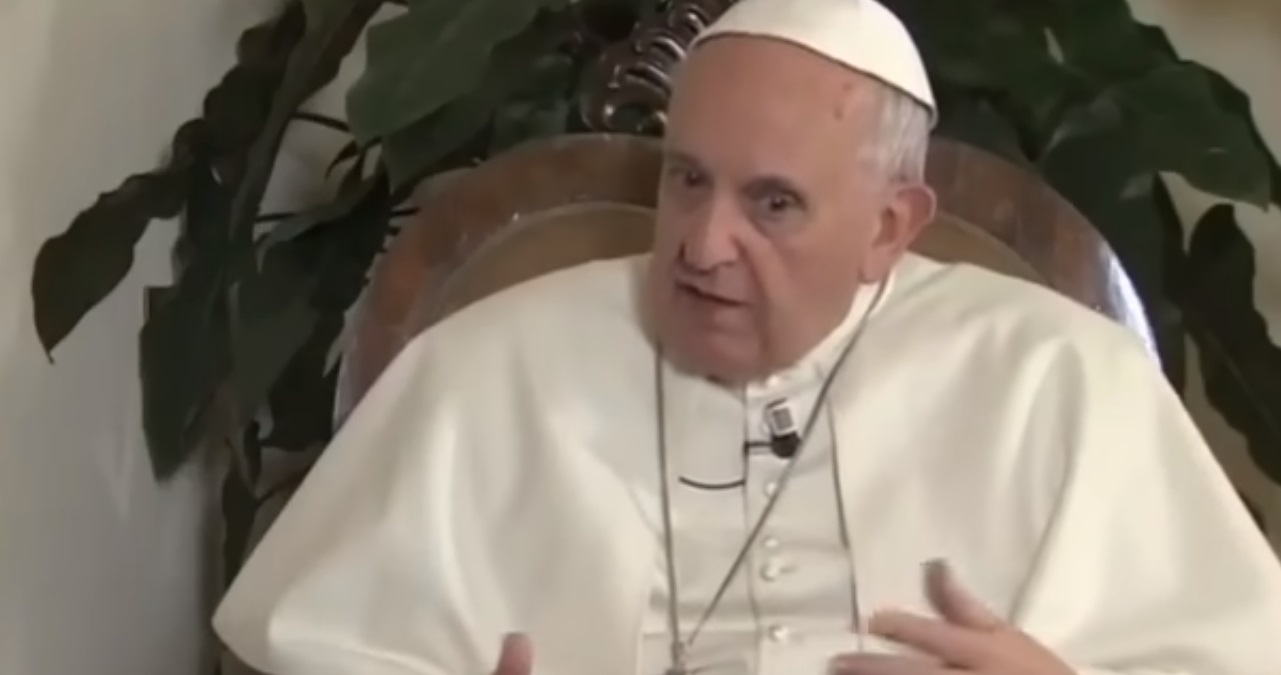 Segundo o Vaticano, a agenda foi modificada por causa de uma “leve indisposição” sofrida pelo pontífice