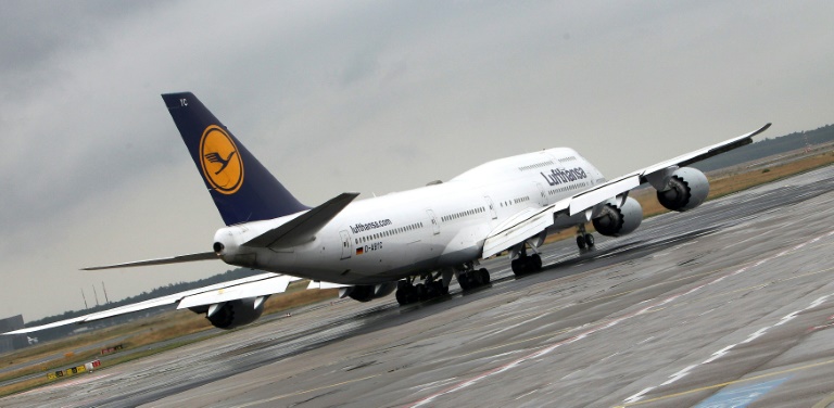 Avião da empresa alemã Lufthansa, no aeroporto de Frankfurt