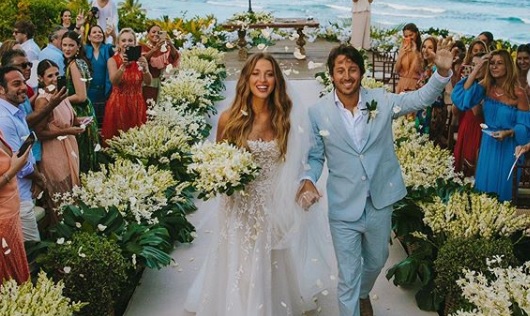 Marcelo Bezerra e Marcella Minelli se casaram em Itacaré, na Bahia, onde dois convidados estão com coronavírus e pelo menos dez estão sob suspeita