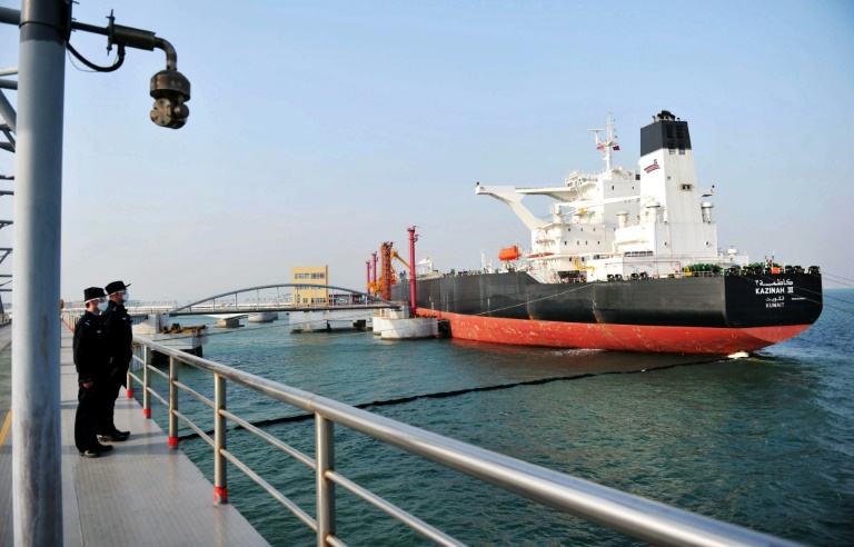 Petroleiro do Kuwait no porto de Qingdao, leste da China, em 20 de março de 2020