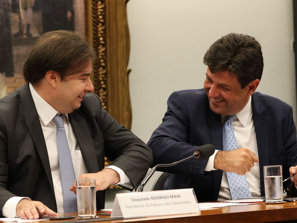 O presidente da Câmara, Rodrigo Maia, e o ministro da Saúde, Luiz Henrique Mandetta