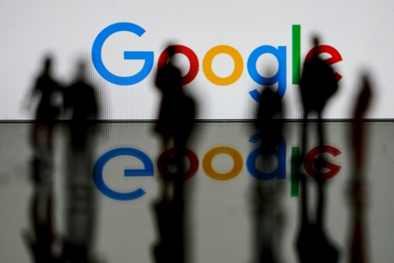 Logotipo do Google, empresa multinacional de tecnologia e serviços da Internet, é mostrado em Bruxelas