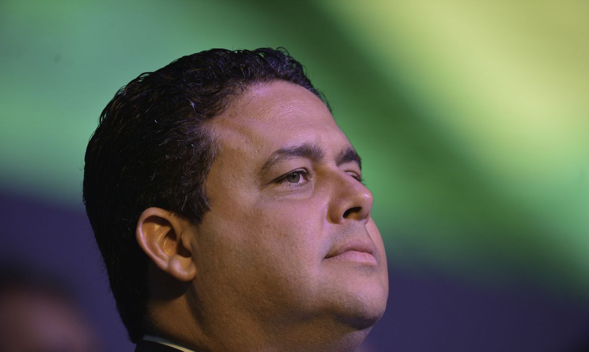 Santa Cruz, da OAB: presidente coloca em risco as instituições democráticas