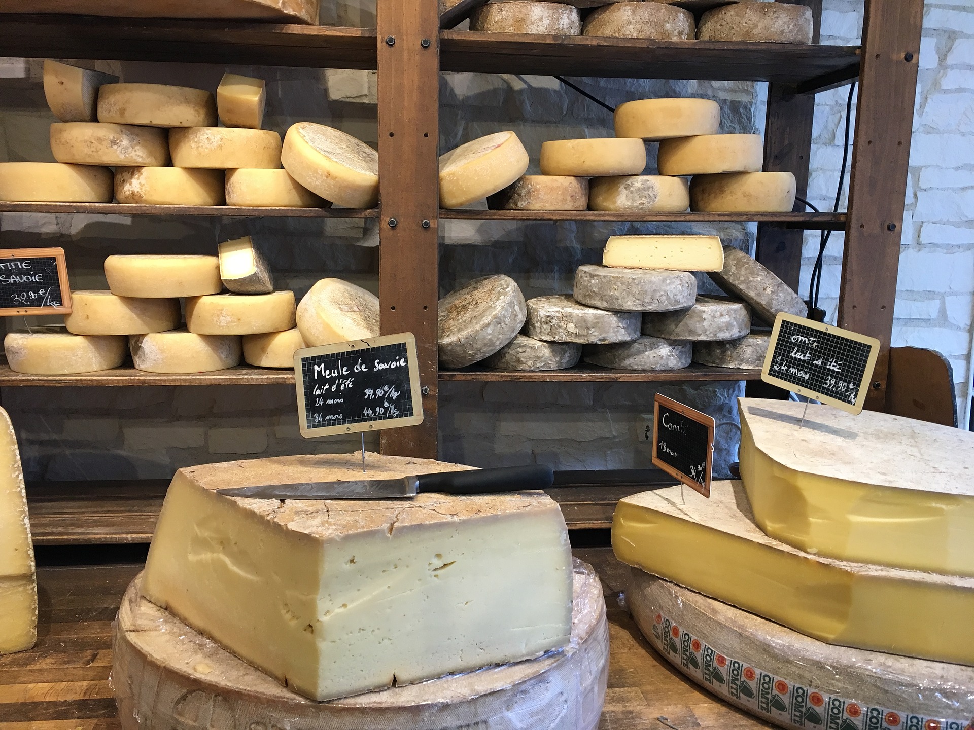 Com estoques cheios de queijo, produtores temem que mercado acabe sobrecarregado e preços caiam
