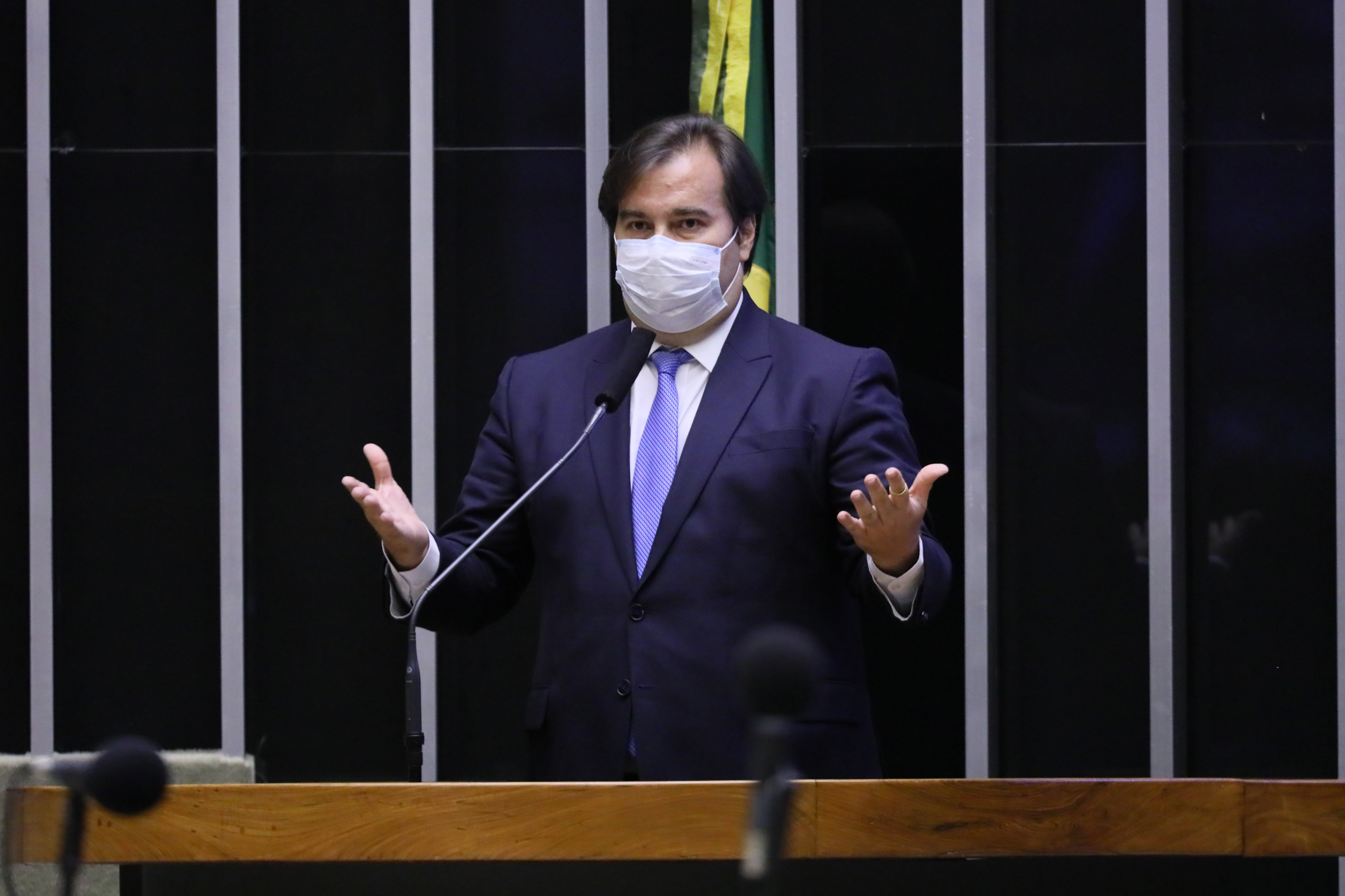 O presidente da Câmara, Rodrigo Maia, discursando na Casa