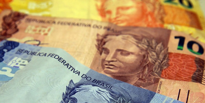 Em valores correntes, o PIB, que é soma dos bens e serviços produzidos no Brasil, chegou a R$ 1,803 trilhão