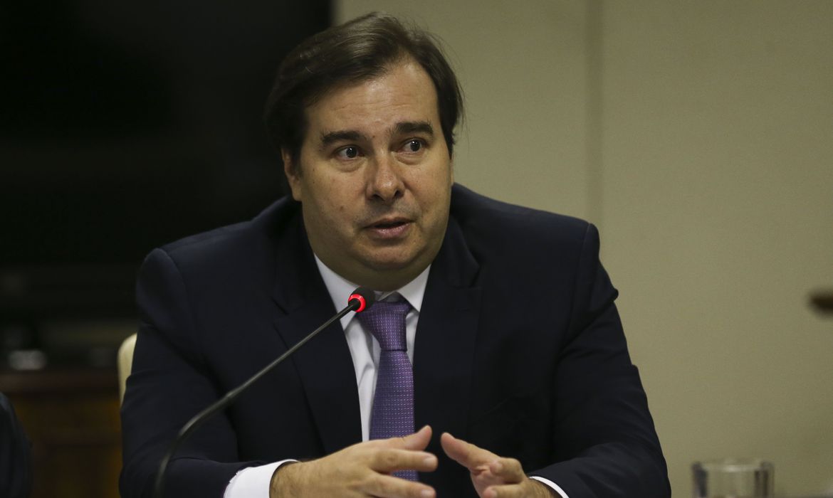 O presidente da Câmara, Rodrigo Maia: segundo turno teria um prazo mais curto