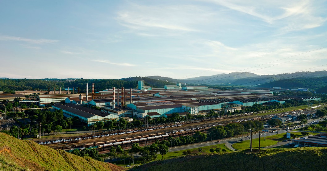 As vendas de aço da Usiminas cresceram 4% no ano, para 1,048 milhões de toneladas