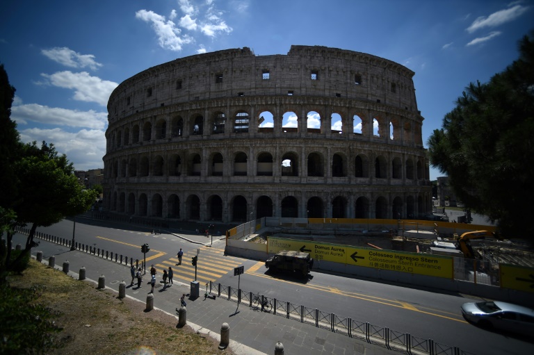 Vista geral do Coliseu de Roma em 1 de junho de 2020, dia de sua reabertura
