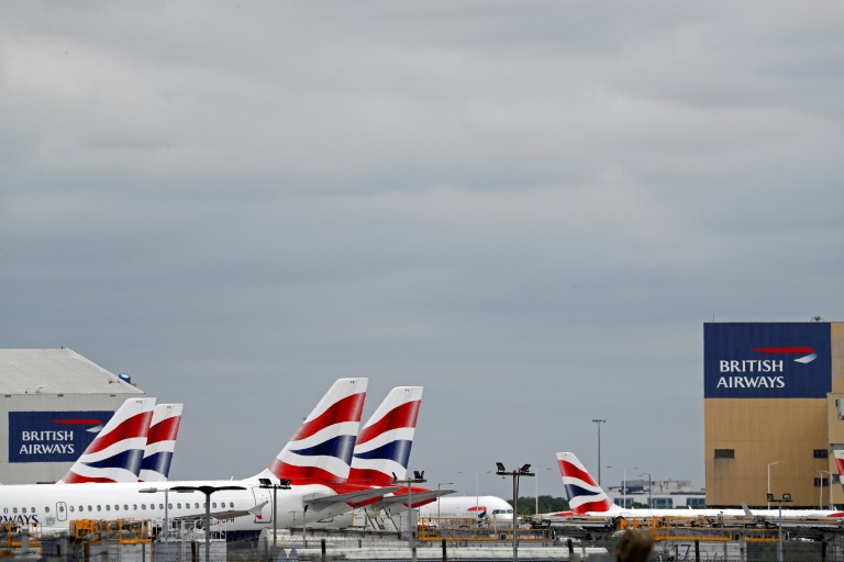 Aviões da British Airways no aeroporto de Heathrow, oeste de Londres, em 8 de junho de 2020