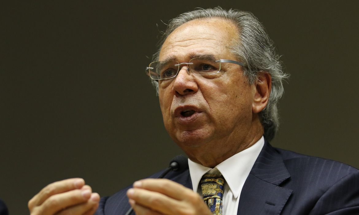 O ministro da economia, Paulo Guedes passa pela maior pressão desde que assumiu o ministério