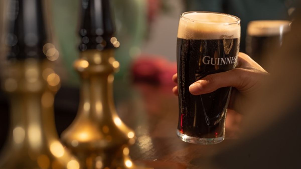 Os proprietários da Guinness também pediram aos governos que forneçam pacotes de recuperação de longo prazo para o setor