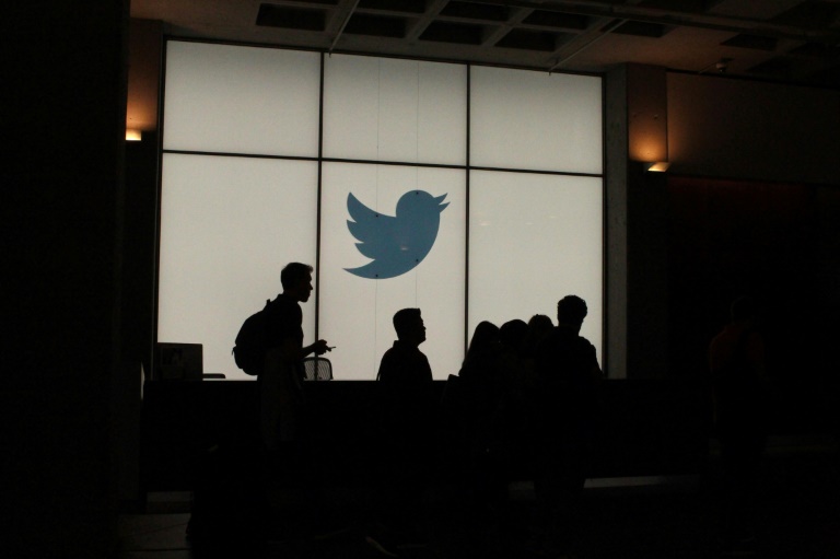 Hackers de contas de alto perfil enganaram funcionários, diz Twitter
