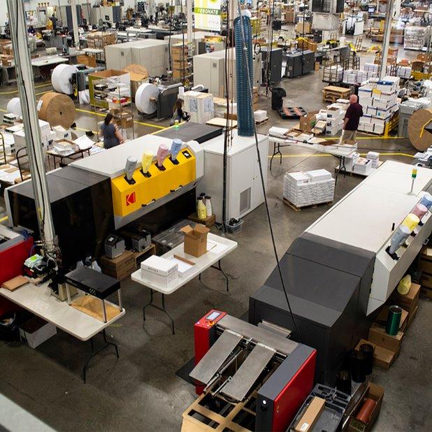 Visão interna de uma fábrica da Kodak nos Estados Unidos