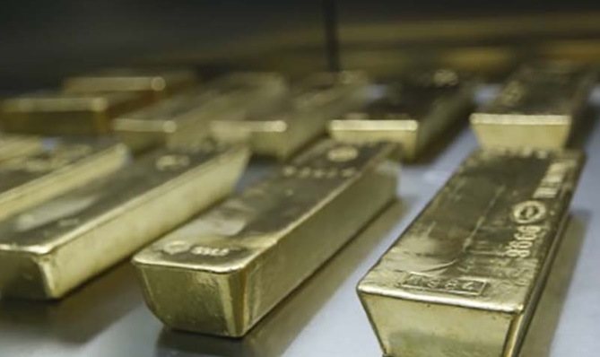 Na Comex, divisão de metais da New York Mercantil Exchange (Nymex), o ouro para agosto encerrou a sessão com ganho de 0,10%, a US$ 1.897,5 a onça-troy