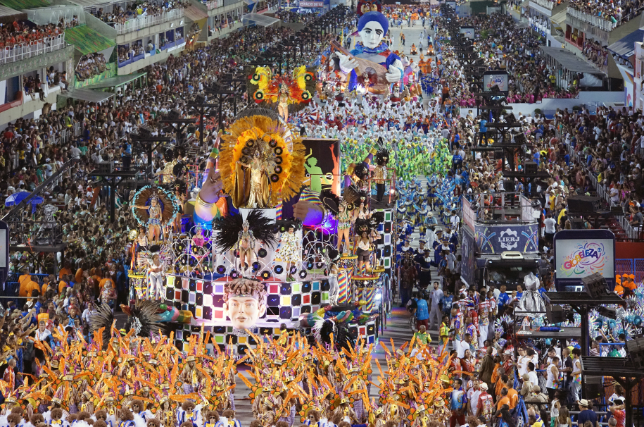O desfile de carnaval Rio de Janeiro está suspenso até a situação da pandemia ficar mais controlada