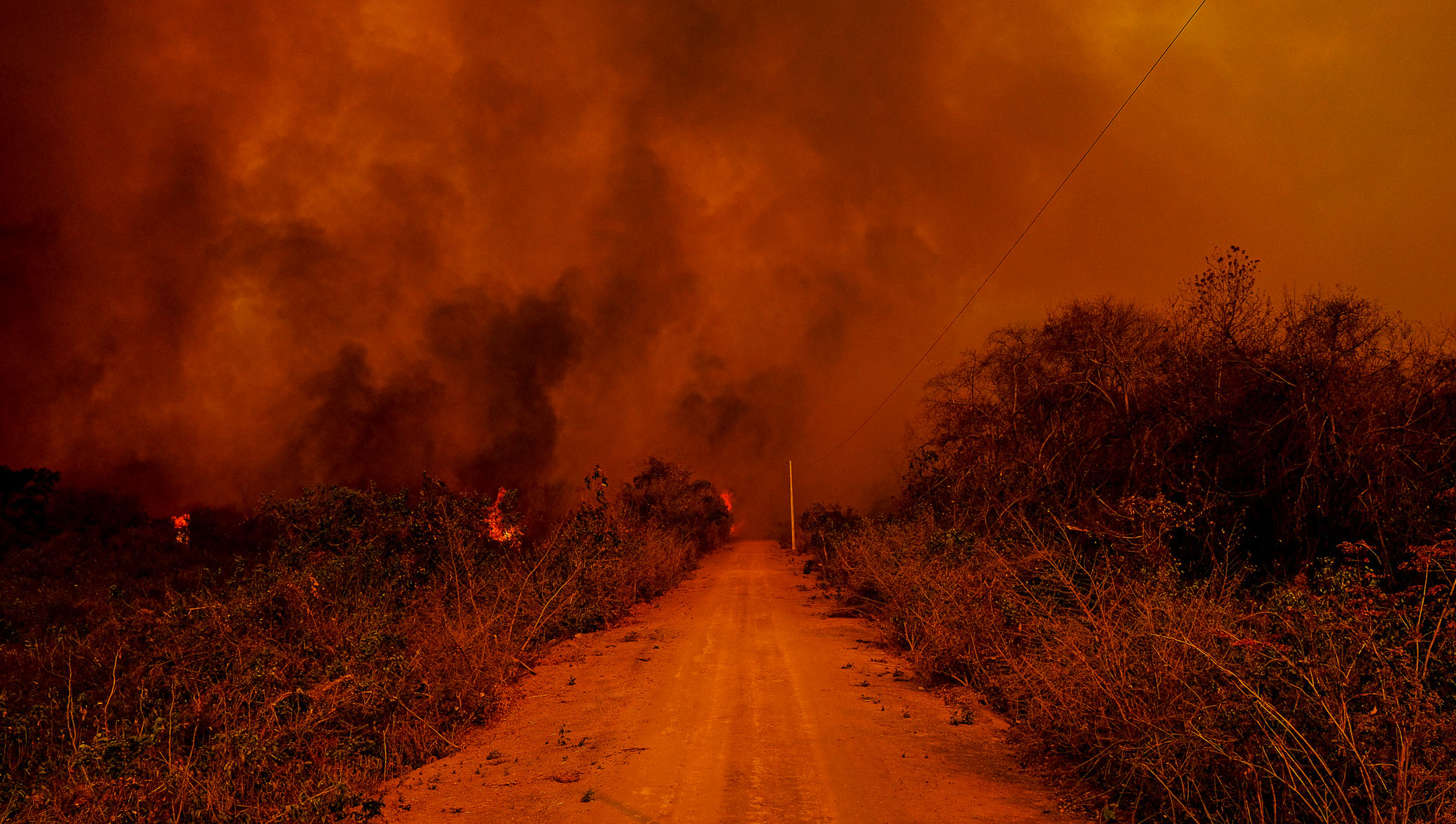 Incêndio no Pantanal, em Mato Grosso; chuva negra pode acontecer até domingo
