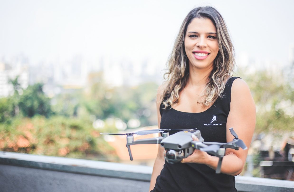 A empreendedora Raquel Molina, CEO da Futuriste Drones, é a primeira brasileira a ganhar prêmio ao concorrer com mulheres de mais de dez países