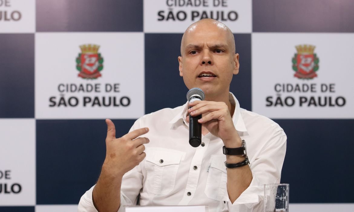O levantamento, o primeiro feito pelo instituto após o início do horário eleitoral, mostra Bruno Covas (PSDB) pela primeira vez numericamente à frente