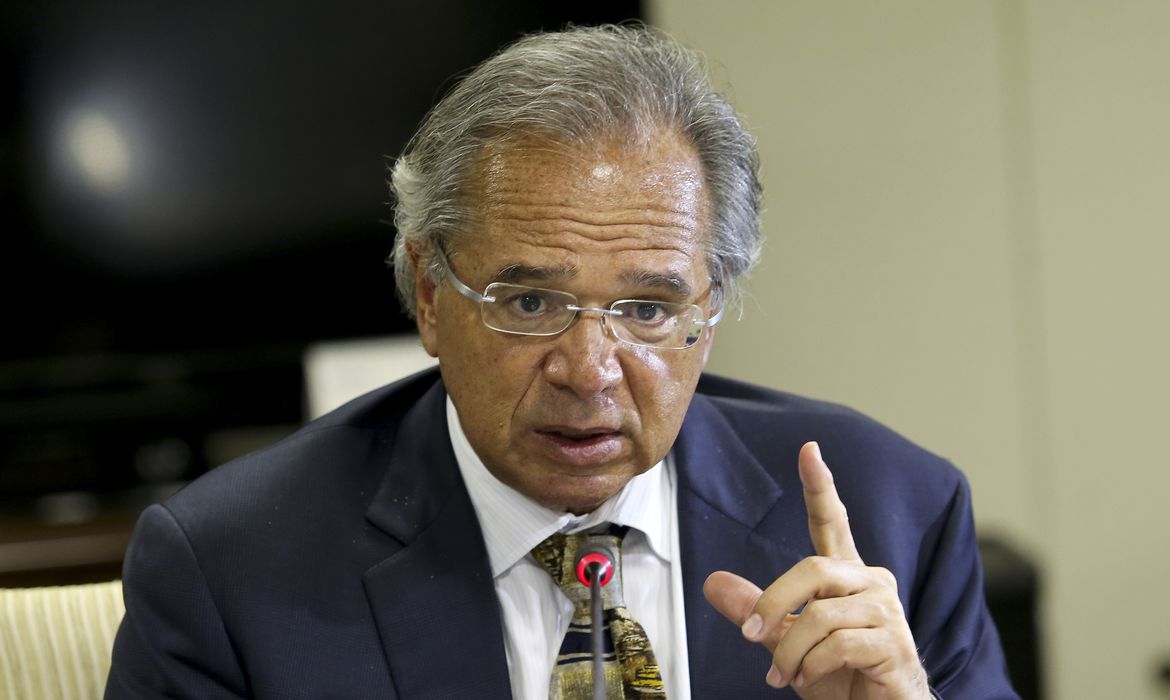 O ministro da Economia, Paulo Guedes, voltou a argumentar que o estudo para a criação de um novo imposto sobre pagamentos - nos moldes da extinta CPMF