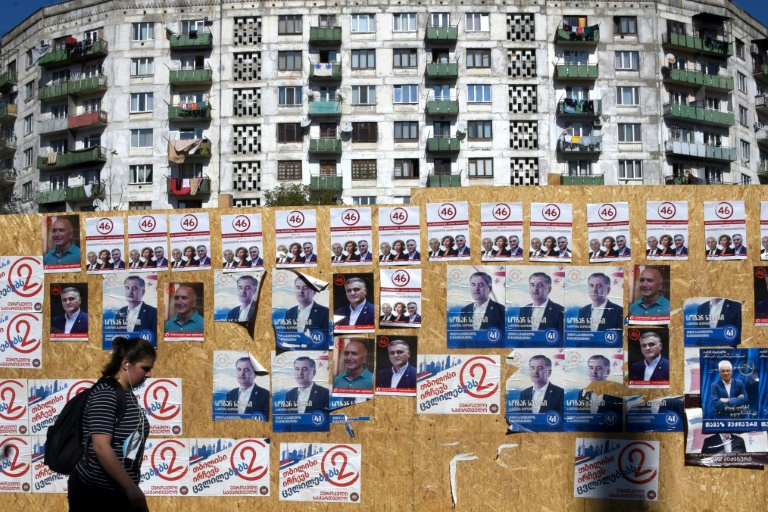 Cartazes eleitorais e Tbilisi, Geórgia